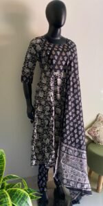Aline kurta set - Image 3