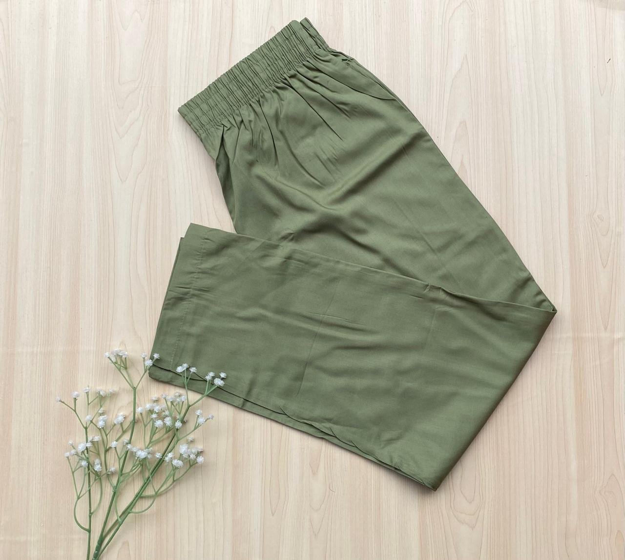 WhatsApp Image 2025-03-12 at 5.13.29 PM Straight cut pant - Olive green - Image 1