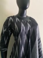 Ikkat Kurtha Set - Image 2