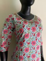 Floral kurta set - Image 2