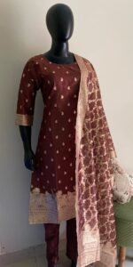 Chanderi Silk Kurta Set - Image 3