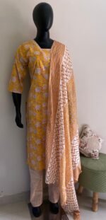 Simple Cotton Kurta Set - Image 3