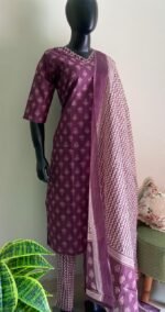 V neck kurta set - Image 3