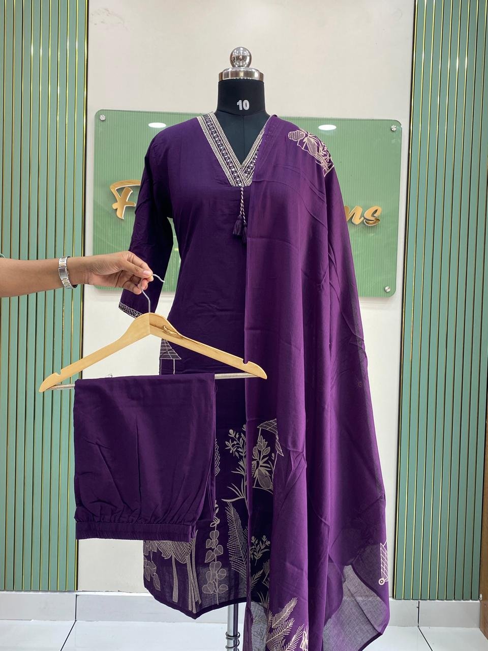 WhatsApp Image 2026-02-02 at 11.29.43 AM(4) Elegant kurta Set - Image 1