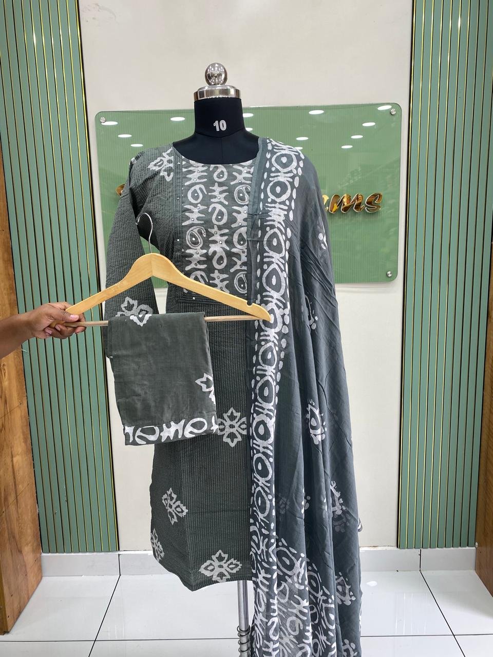WhatsApp Image 2026-05-26 at 12.33.49 PM Kantha Cotton Kurtaset - Image 1