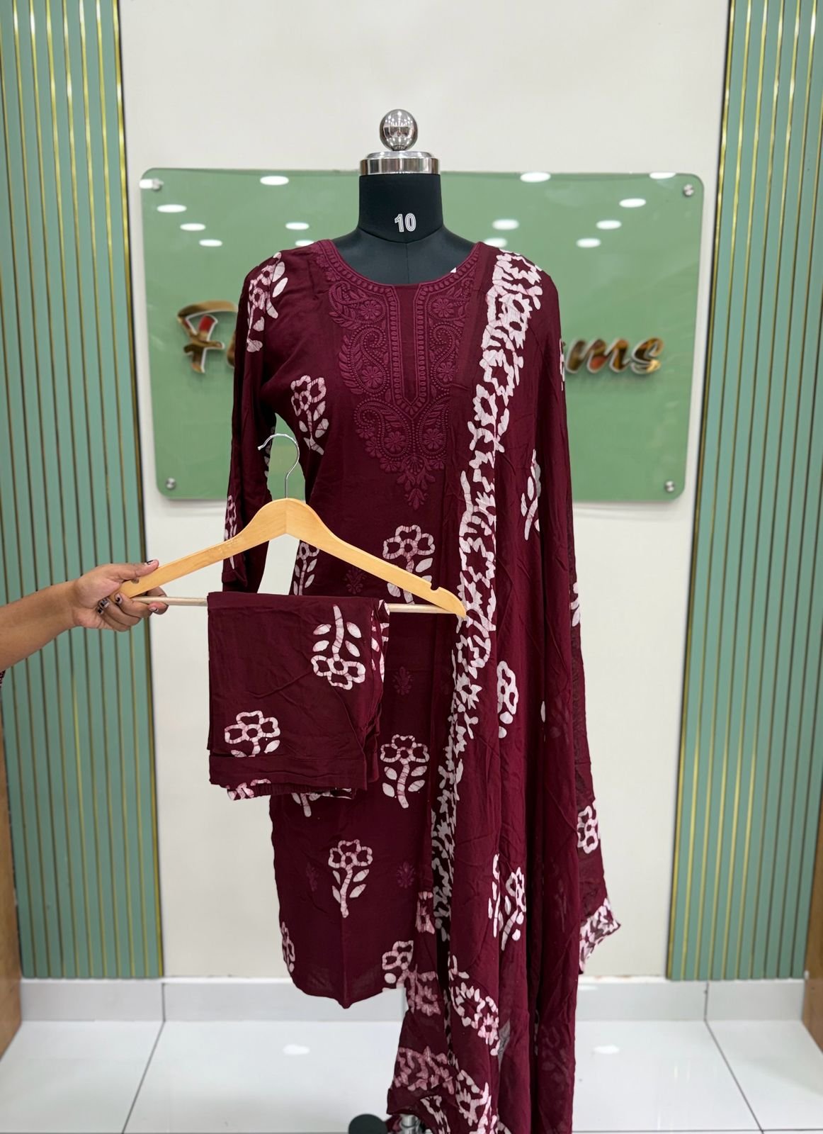 WhatsApp Image 2026-06-28 at 11.05.18 AM(1) Chikankari Batik kurtaset - Image 1