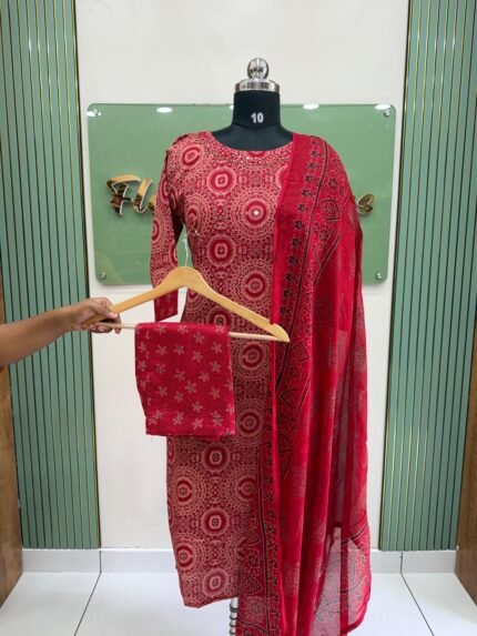 Ajrak Kurtiset