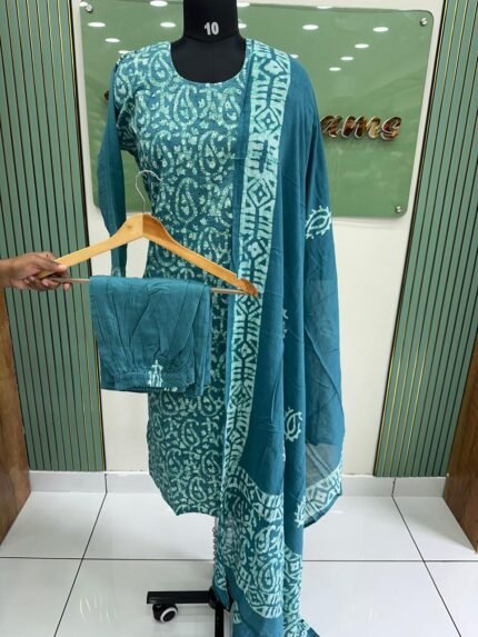 Hakoba Batik Kurtaset