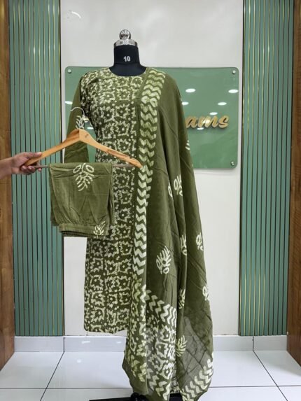 Hakoba Batik Kurtaset