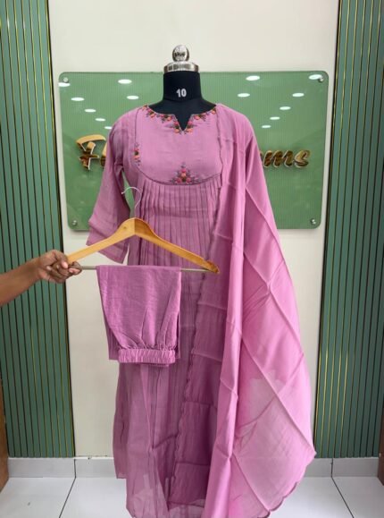 Embroidery kurtiset